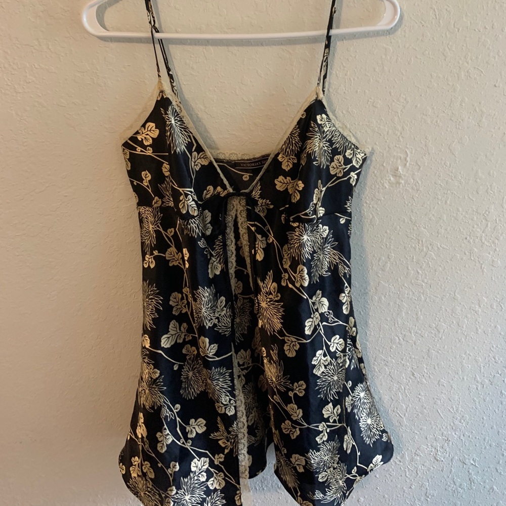 Victoria Secret Nightgown/Lingere